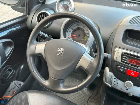 Peugeot 107 2012 черный - фото 20