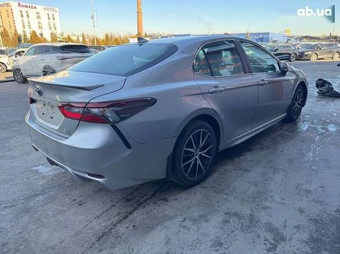Toyota Camry 2022 - фото 6