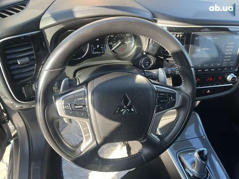 Mitsubishi Outlander 2020 - фото 27