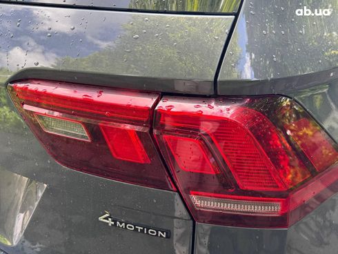 Volkswagen Tiguan 2021 серый - фото 9