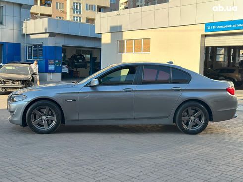 BMW 5 серия 2012 серый - фото 7