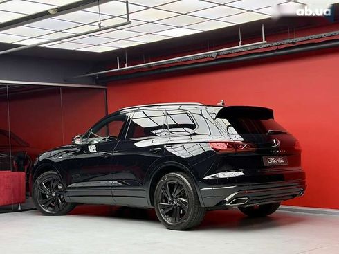 Volkswagen Touareg 2021 - фото 23