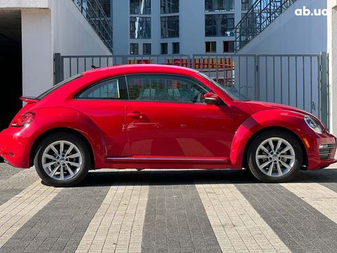 Volkswagen Beetle 2016 красный - фото 22