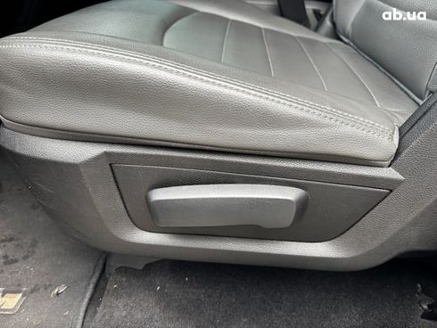 Dodge Ram 2016 серый - фото 30
