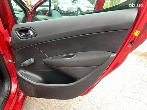 Peugeot 308 2010 красный - фото 17