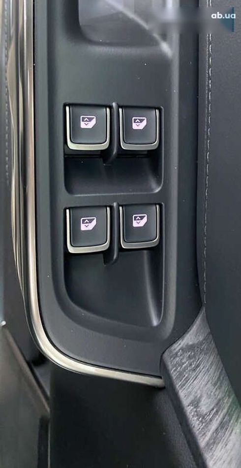 Rivian R1S 2023 - фото 23