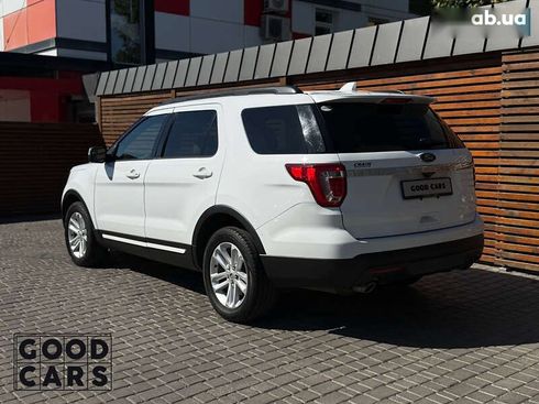 Ford Explorer 2017 - фото 5