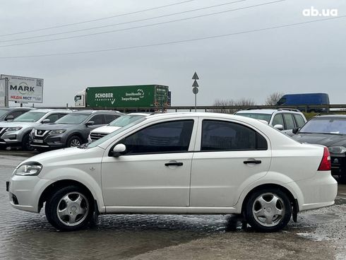 Chevrolet Aveo 2006 белый - фото 7