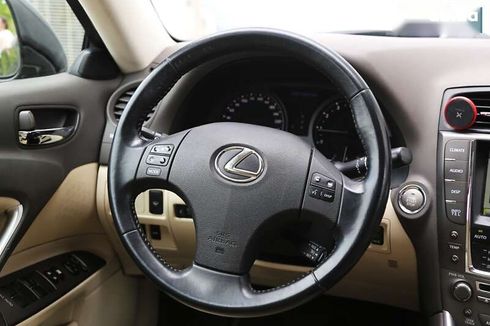 Lexus IS 2010 - фото 14