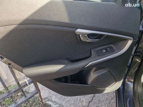 Volvo V40 2014 - фото 14