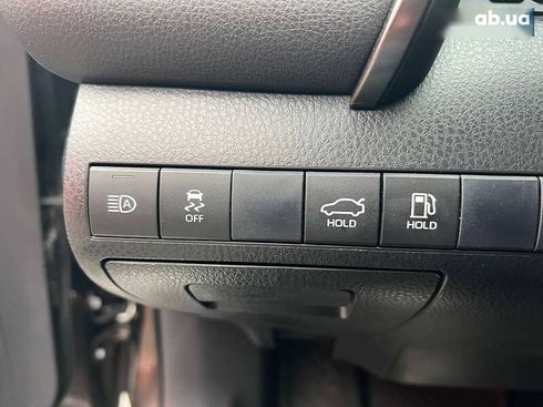 Toyota Camry 2019 - фото 19