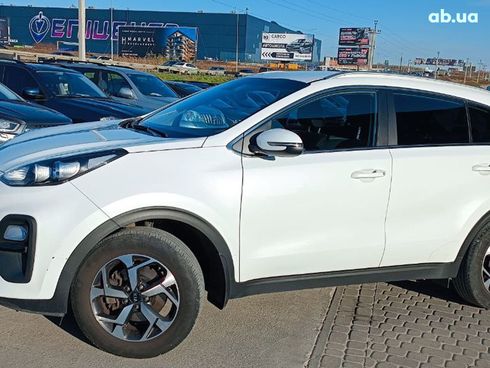 Kia Sportage 2020 белый - фото 3