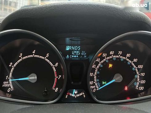 Ford Fiesta 2014 - фото 22