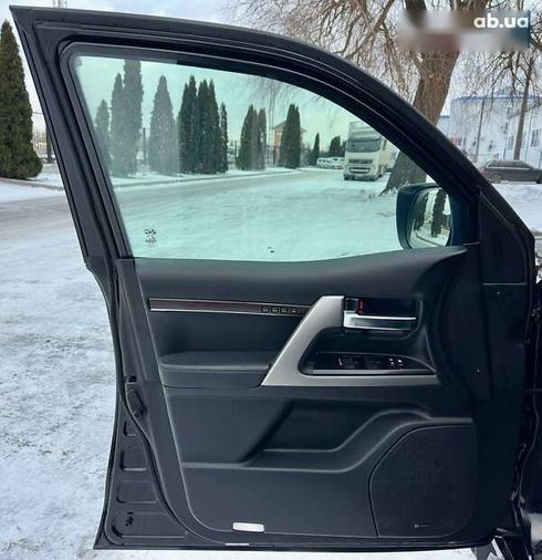 Toyota Land Cruiser 2016 - фото 17