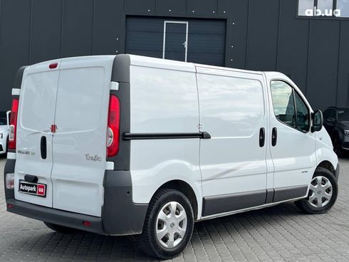 Renault Trafic 2014 белый - фото 8