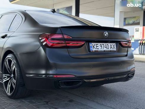 BMW 7 серия 2016 - фото 12