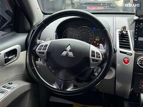Mitsubishi Pajero Sport 2013 - фото 13
