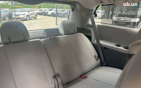 Toyota Sienna 2018 - фото 14