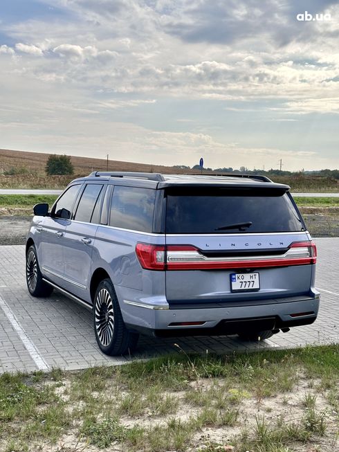 Lincoln Navigator 2018 синий - фото 5