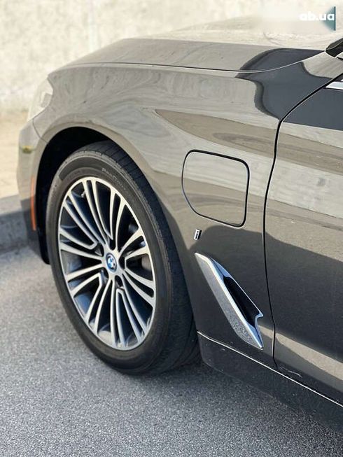 BMW 5 серия 2018 - фото 13