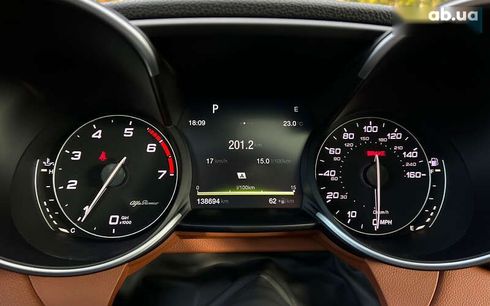 Alfa Romeo Giulia 2017 - фото 12
