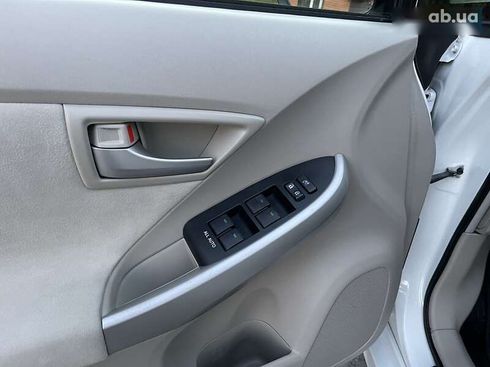 Toyota Prius 2013 - фото 11