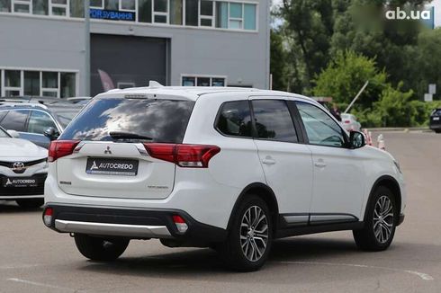 Mitsubishi Outlander 2017 - фото 7