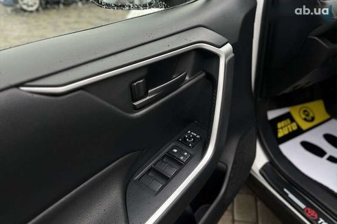 Toyota RAV4 2019 - фото 18