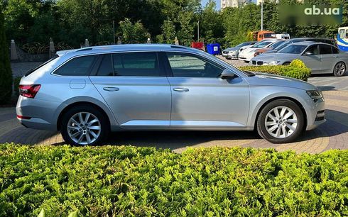 Skoda Superb 2020 - фото 8