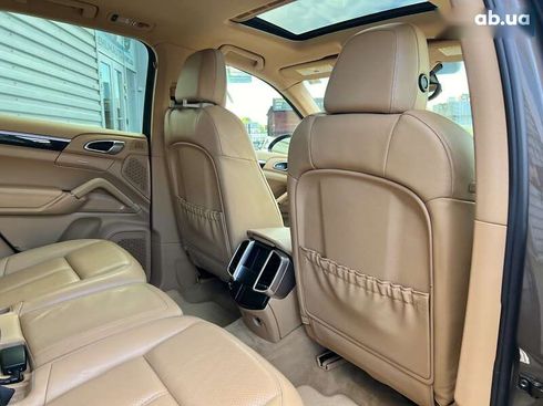Porsche Cayenne 2012 - фото 27