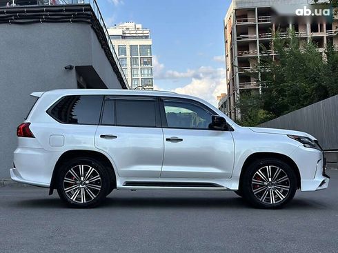 Lexus LX 2019 - фото 11