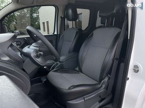 Renault Kangoo 2019 - фото 25