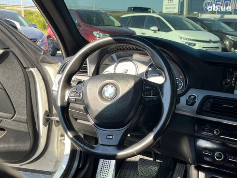 BMW 5 серия 2013 белый - фото 34
