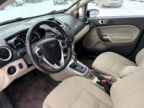 Ford Fiesta 2016 черный - фото 17