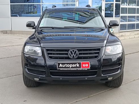 Volkswagen Touareg 2005 черный - фото 2