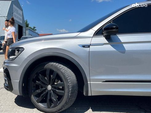 Volkswagen Tiguan 2020 серый - фото 12