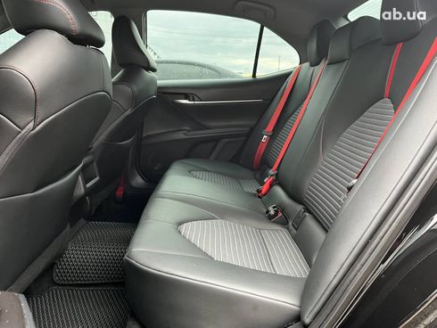 Toyota Camry 2022 - фото 9