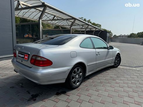 Mercedes-Benz CLK-Класс 2000 серый - фото 5