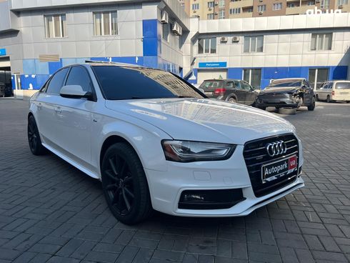 Audi A4 2015 белый - фото 3