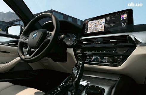 BMW 5 серия 2023 - фото 4