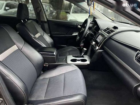 Toyota Camry 2014 - фото 20