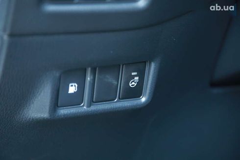Toyota C-HR 2019 - фото 19