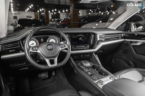 Volkswagen Touareg 2019 - фото 27