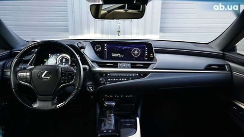 Lexus ES 2019 - фото 28