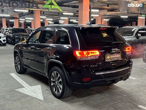 Jeep Grand Cherokee 2018 - фото 18