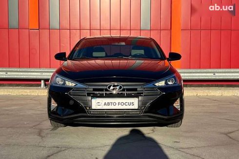 Hyundai Elantra 2019 - фото 3