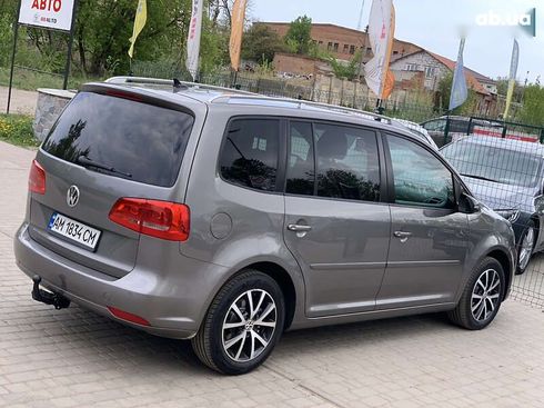 Volkswagen Touran 2011 - фото 15