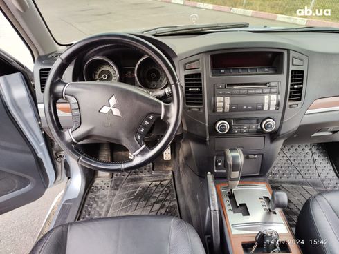 Mitsubishi Pajero Wagon 2007 серебристый - фото 20