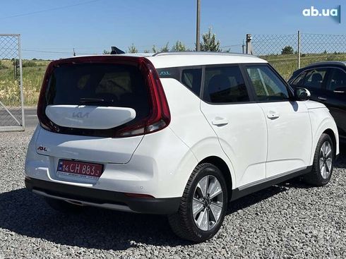 Kia Soul EV 2022 - фото 6