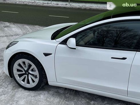 Tesla Model 3 2022 - фото 12
